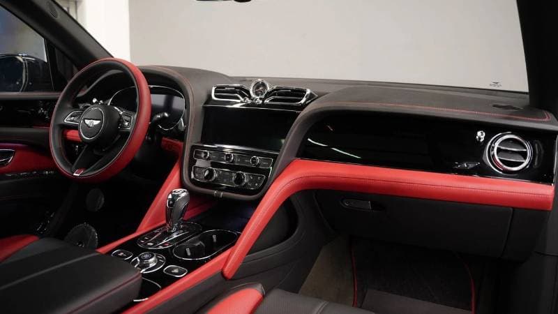 2022 Bentley Bentayga S thumbnail 4