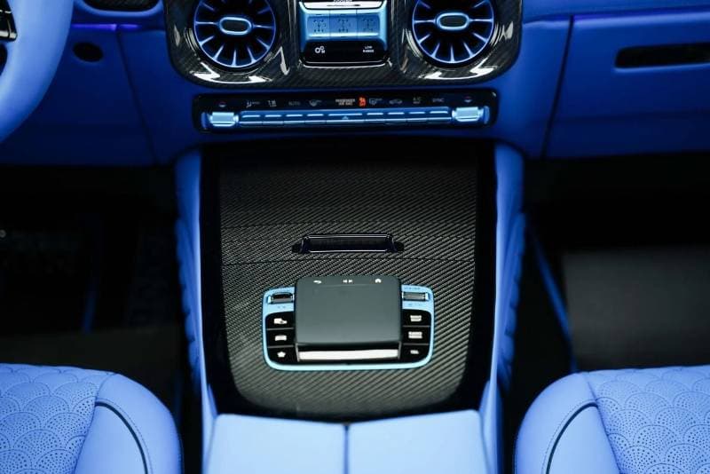 2025 Mercedes Benz G63 AMG thumbnail 7