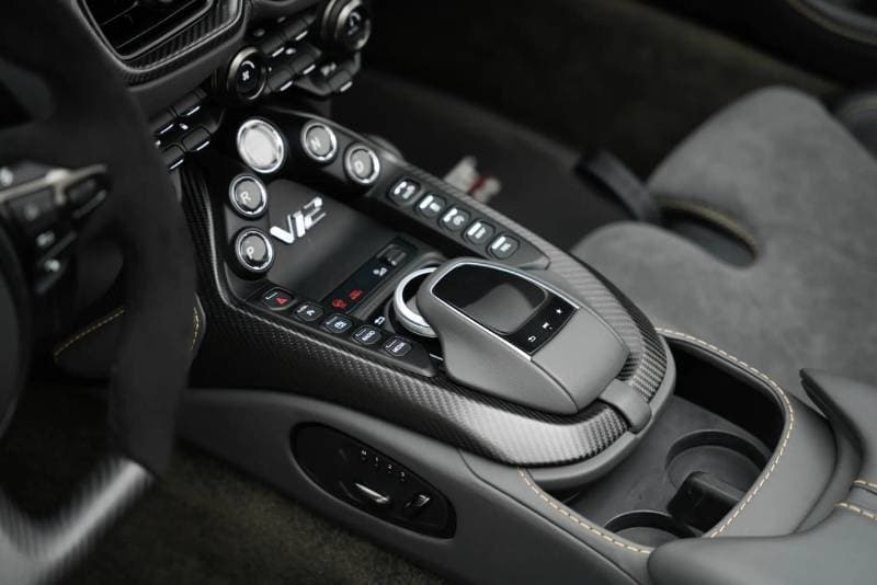 2023 Aston Martin V12 Vantage thumbnail 8