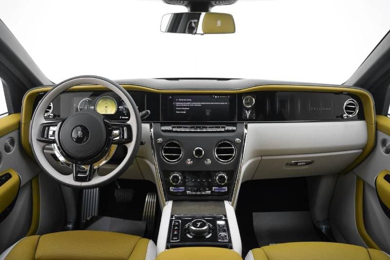 2026 Rolls Royce Cullinan STANDARD thumbnail 6