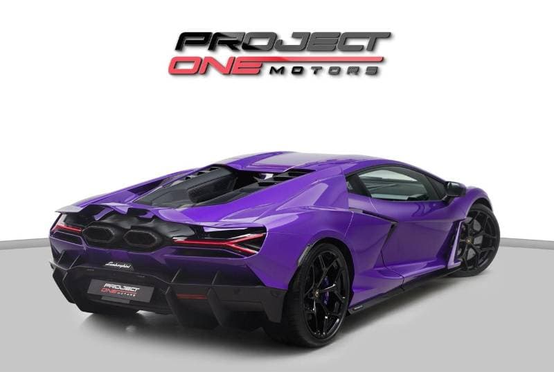 2025 Lamborghini Revuelto STANDARD thumbnail 4