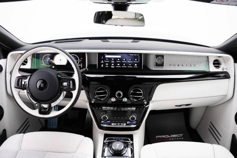 2026 Rolls Royce Phantom EWB thumbnail 6