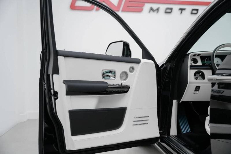 2026 Rolls Royce Phantom EWB thumbnail 8