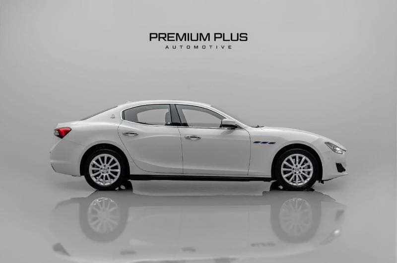 2021 Maserati Ghibli STANDARD thumbnail 4