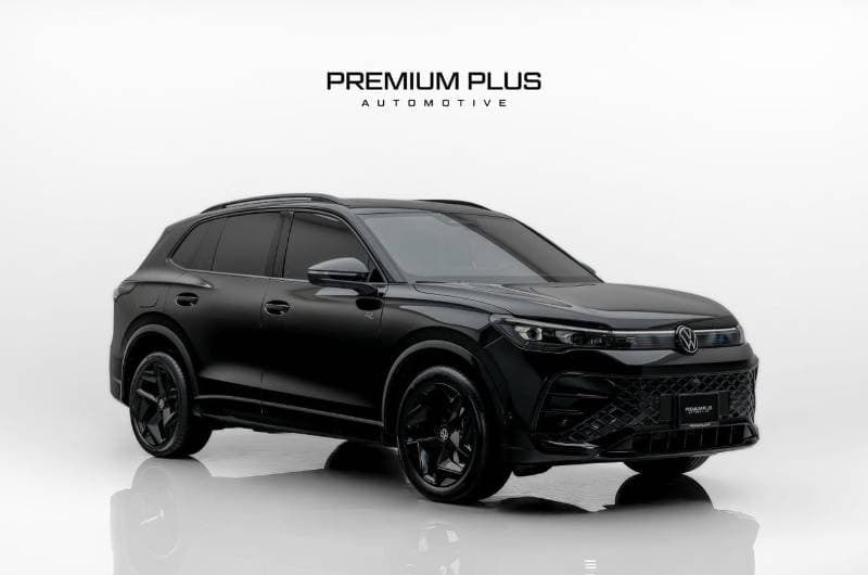 2025 Volkswagen Tiguan R LINE thumbnail 3
