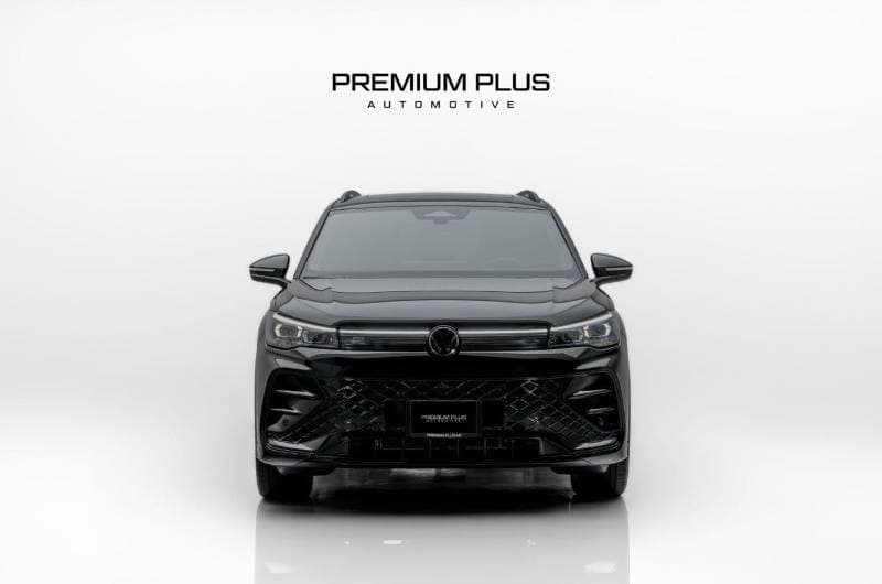 2025 Volkswagen Tiguan R LINE thumbnail 2