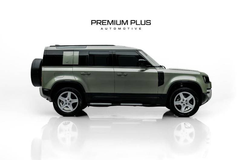 2021 Land Rover Defender 110 SE P300 thumbnail 4