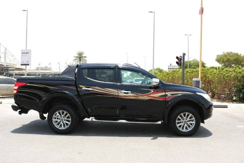 2017 Mitsubishi L200 GLX TOP thumbnail 6