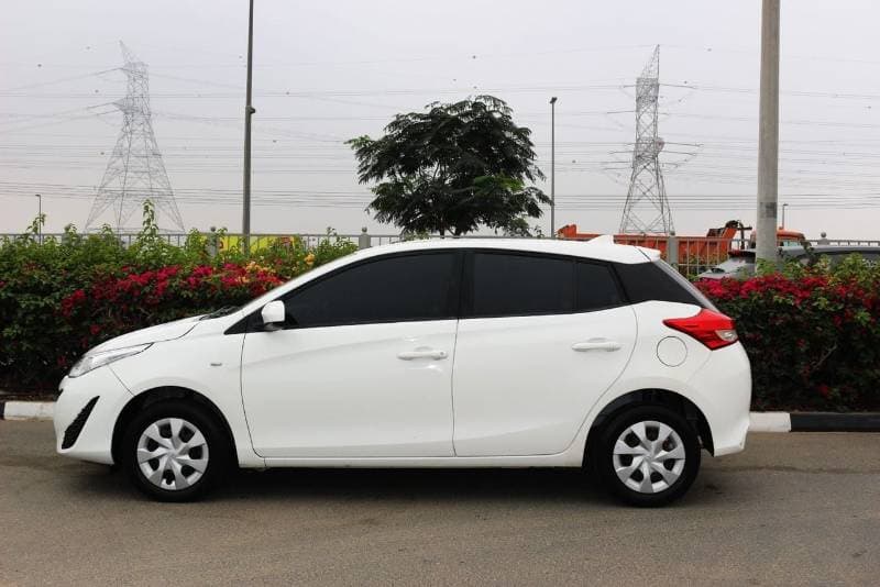 2019 Toyota Yaris E thumbnail 5