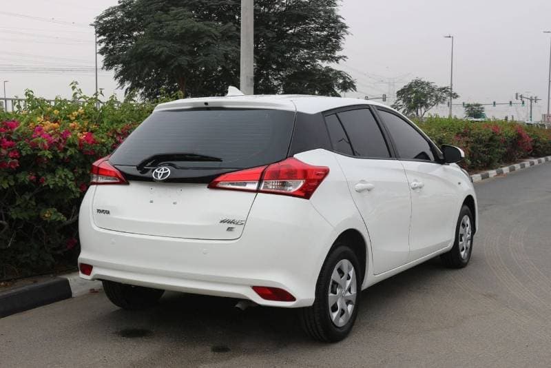 2019 Toyota Yaris E thumbnail 7