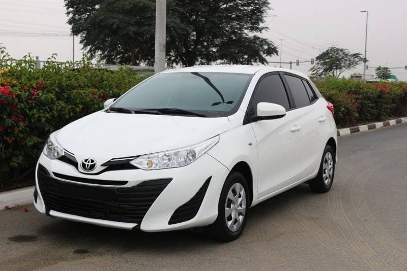 2019 Toyota Yaris E thumbnail 3