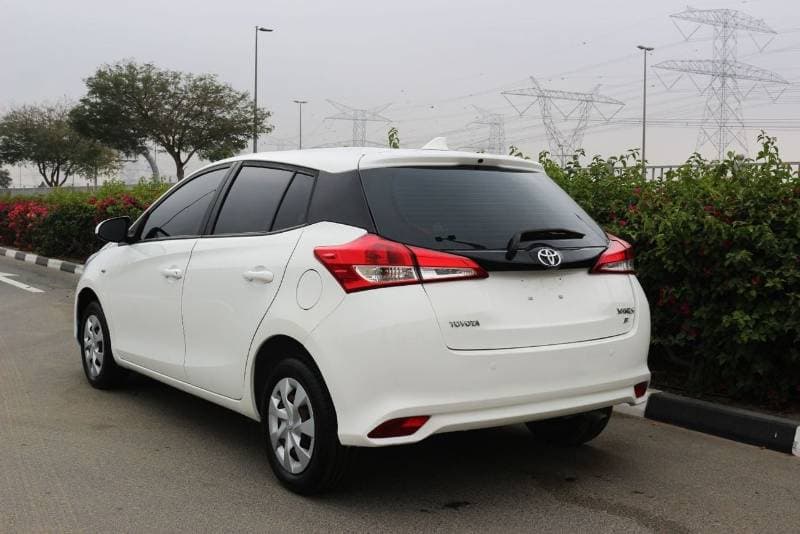2019 Toyota Yaris E thumbnail 8