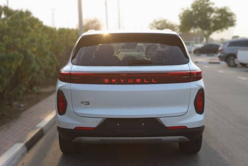 2023 Skywell ET5 LUXURY thumbnail 4