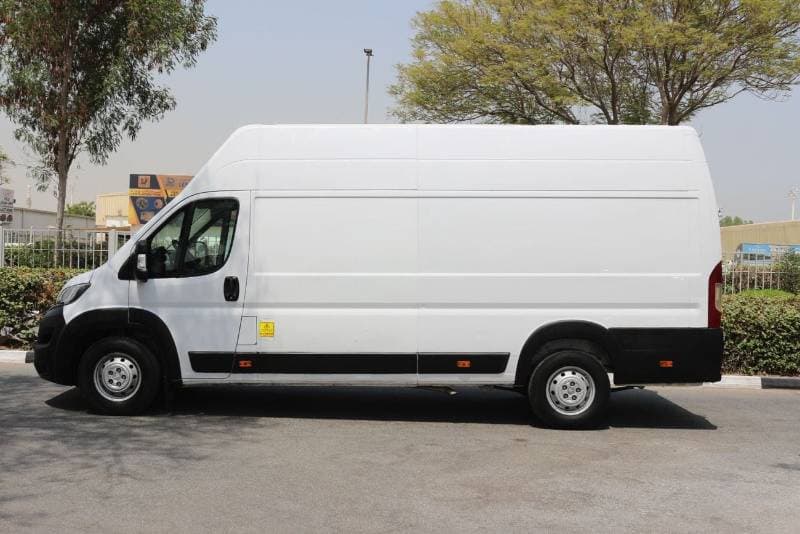 2023 Peugeot Boxer L4H3 thumbnail 4
