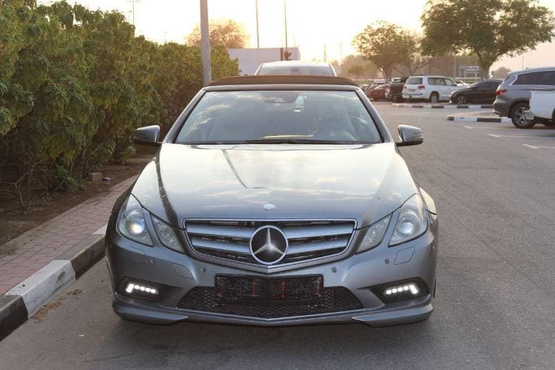 2010 Mercedes Benz E500 thumbnail 2