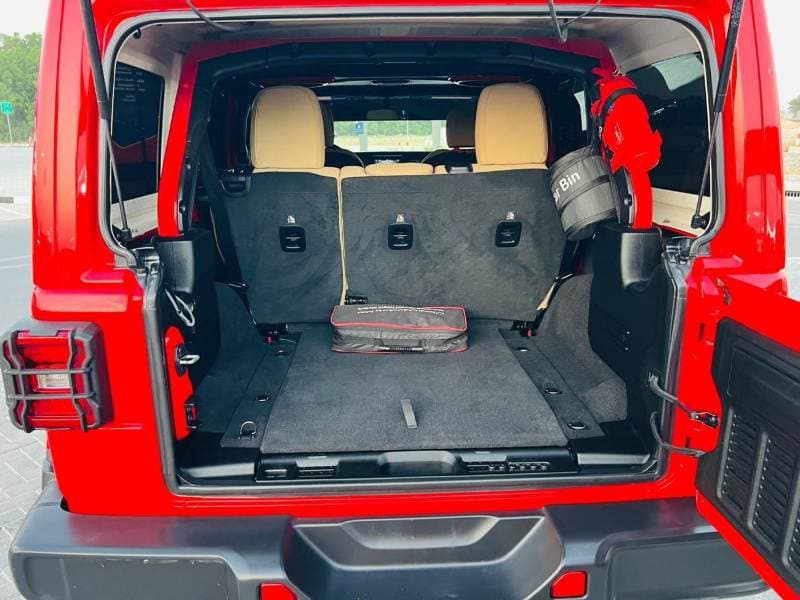 2021 Jeep Wrangler SAHARA thumbnail 3