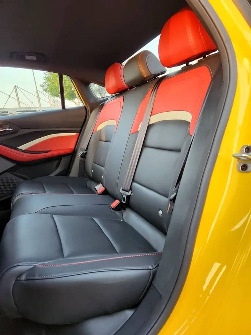 2023 MG GT LUXURY thumbnail 6