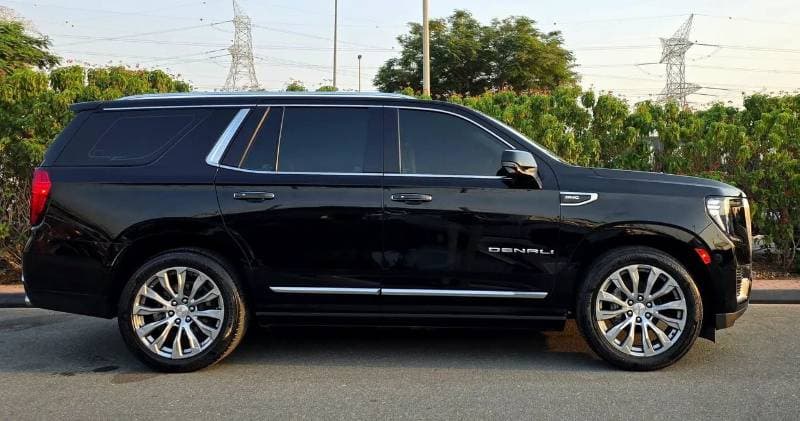 2022 GMC Yukon DENALI thumbnail 3