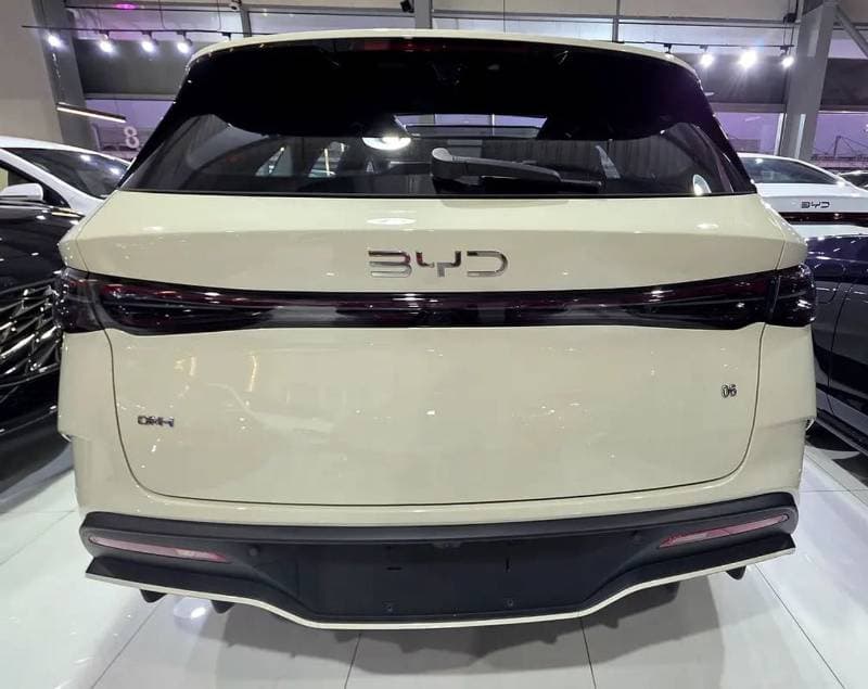 2025 BYD SEAL 06 PREMIUM thumbnail 4