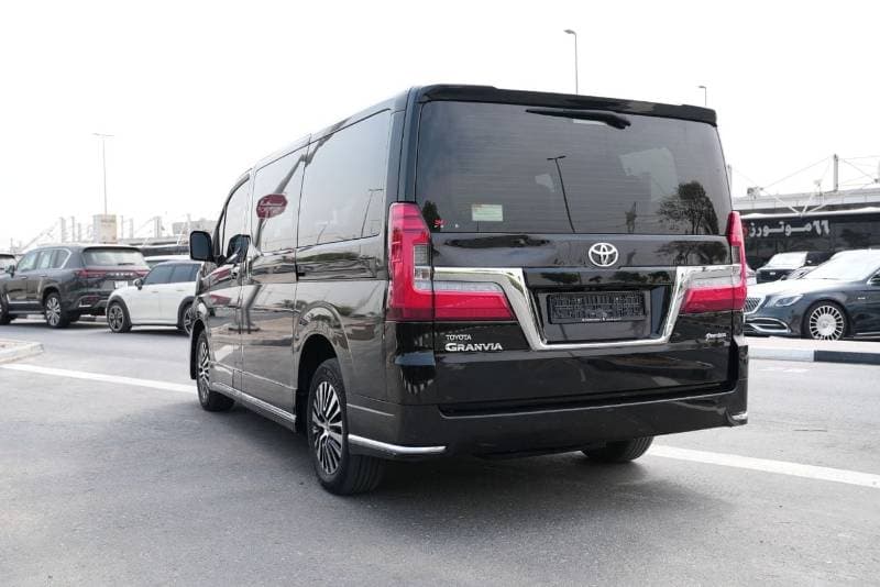 2021 Toyota Granvia PREMIUM thumbnail 8