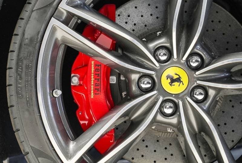 2025 Ferrari Roma thumbnail 8
