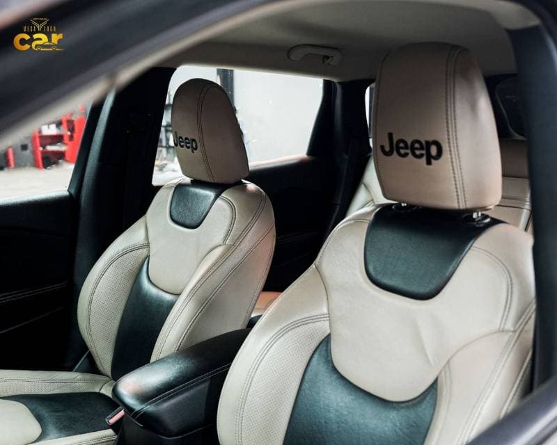 2017 Jeep Grand Cherokee L thumbnail 5
