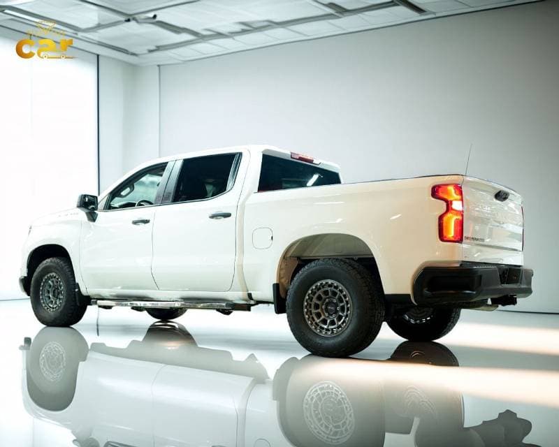 2024 Chevrolet Silverado 1500 RST thumbnail 2