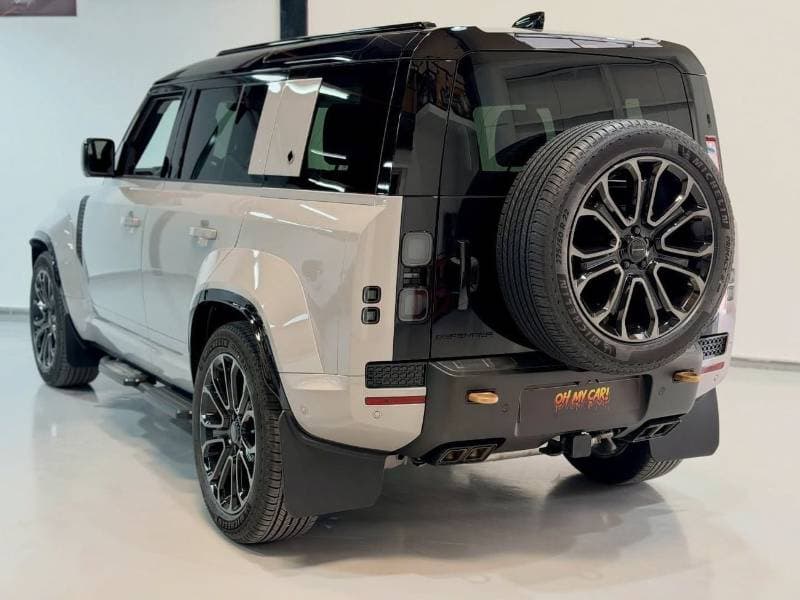 2026 Land Rover Defender 110 OCTA P635 thumbnail 4