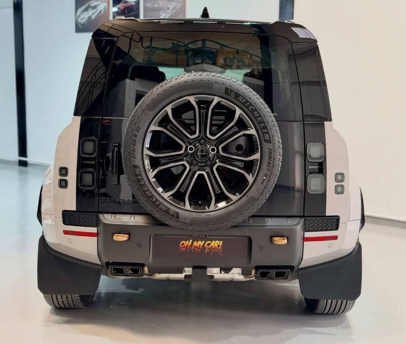 2026 Land Rover Defender 110 OCTA P635 thumbnail 6