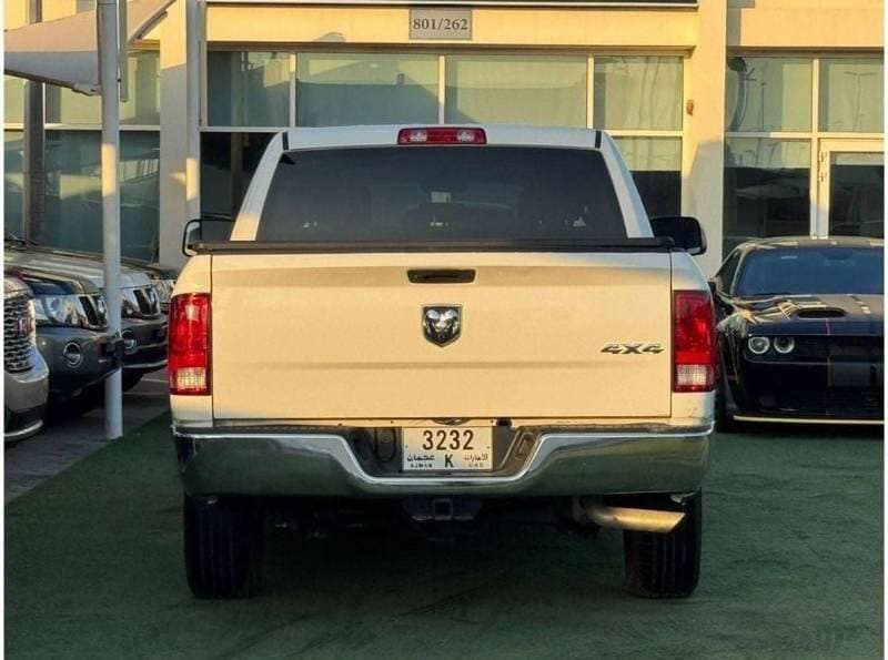 2021 RAM 1500 CLASSIC thumbnail 3