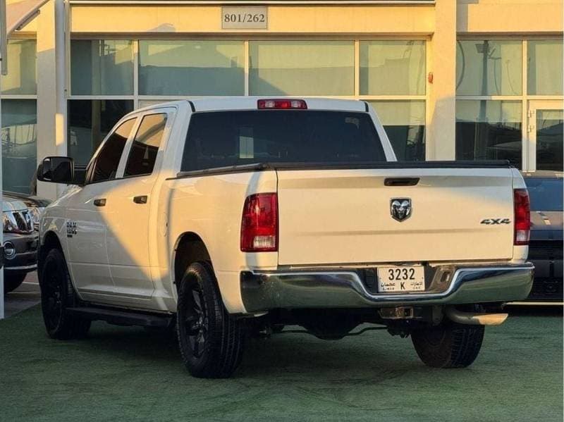 2021 RAM 1500 CLASSIC thumbnail 4