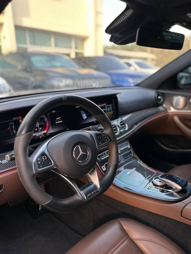 2018 Mercedes Benz E 63S thumbnail 7