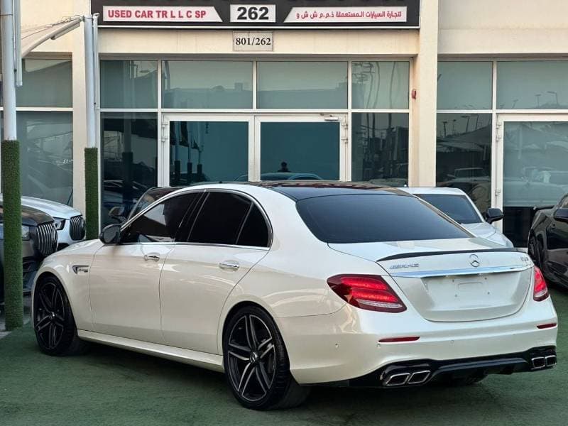 2018 Mercedes Benz E 63S thumbnail 4