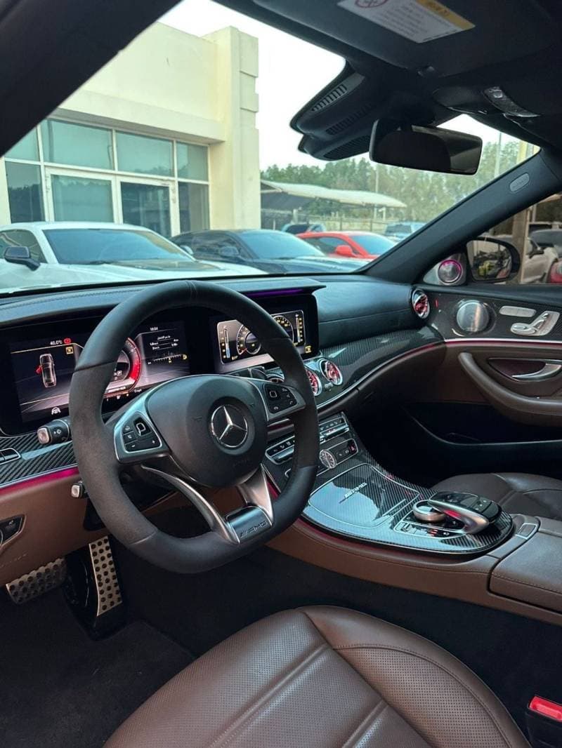 2018 Mercedes Benz E 63S thumbnail 7
