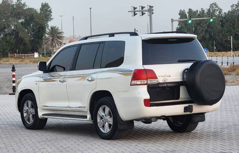 2009 Toyota Land Cruiser VXR thumbnail 7