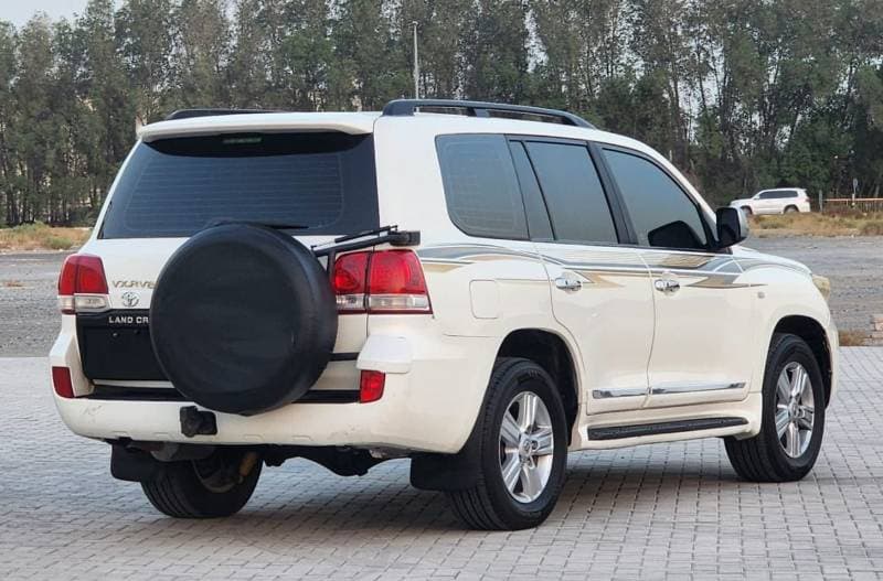 2009 Toyota Land Cruiser VXR thumbnail 8
