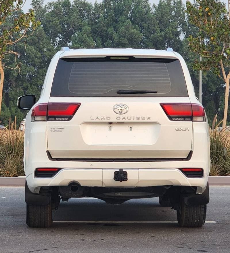 2022 Toyota Land Cruiser GXR thumbnail 4