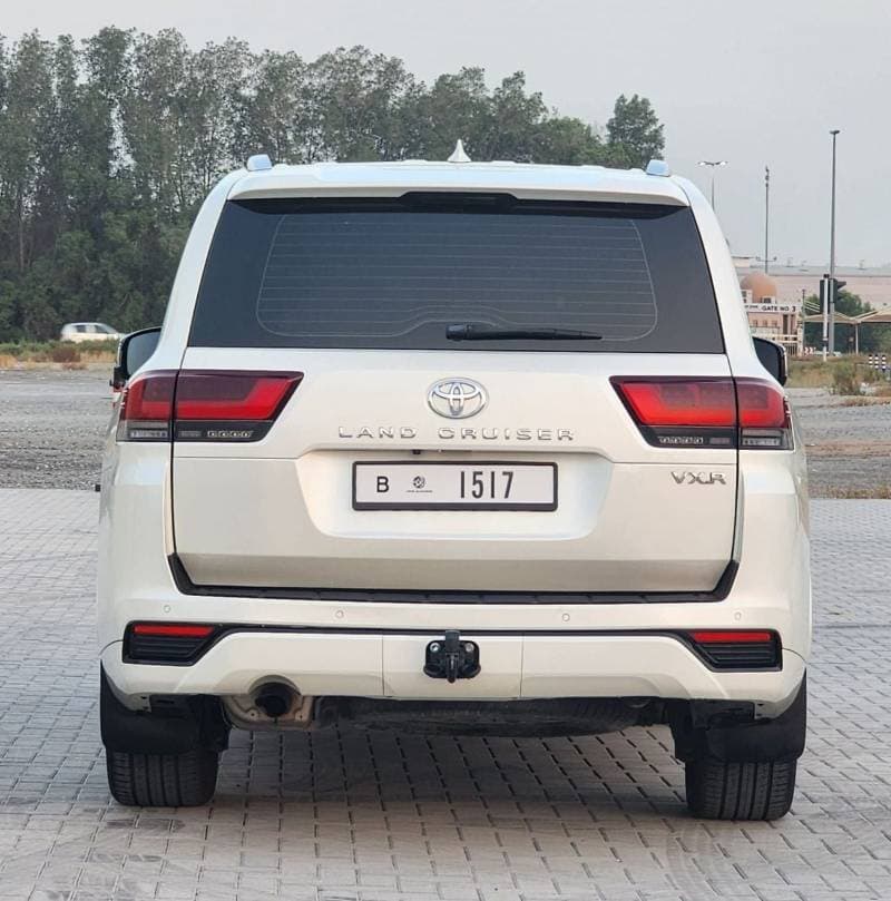 2022 Toyota Land Cruiser VXR thumbnail 4