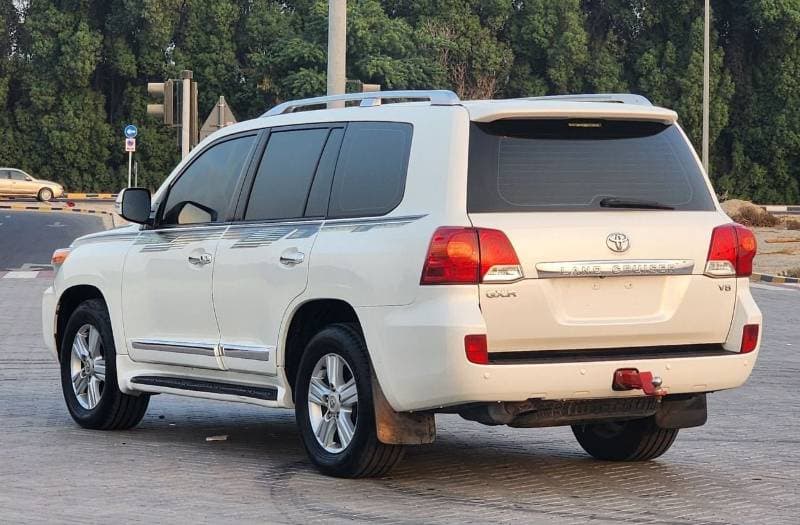 2014 Toyota Land Cruiser GXR thumbnail 4