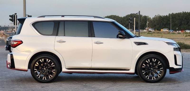 2016 Nissan Patrol thumbnail 7