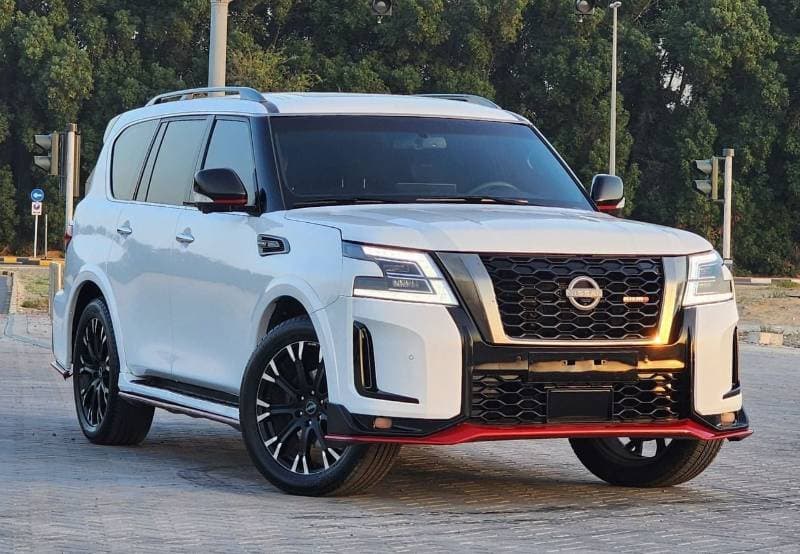 2016 Nissan Patrol thumbnail 3