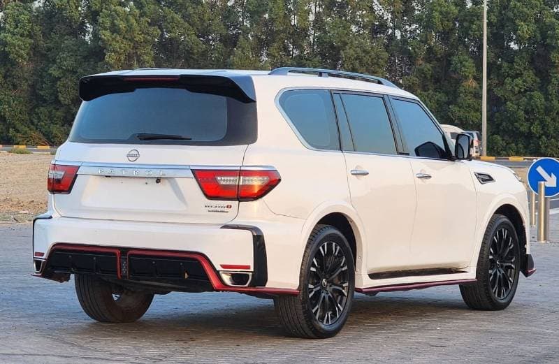2016 Nissan Patrol thumbnail 6
