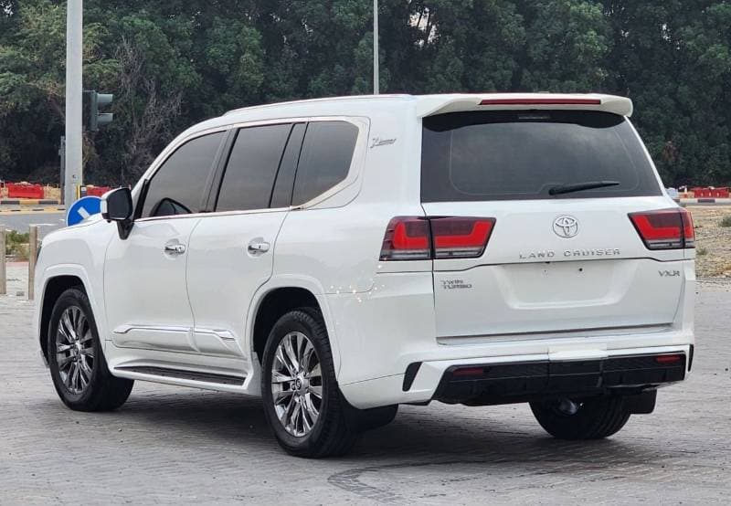 2009 Toyota Land Cruiser thumbnail 4