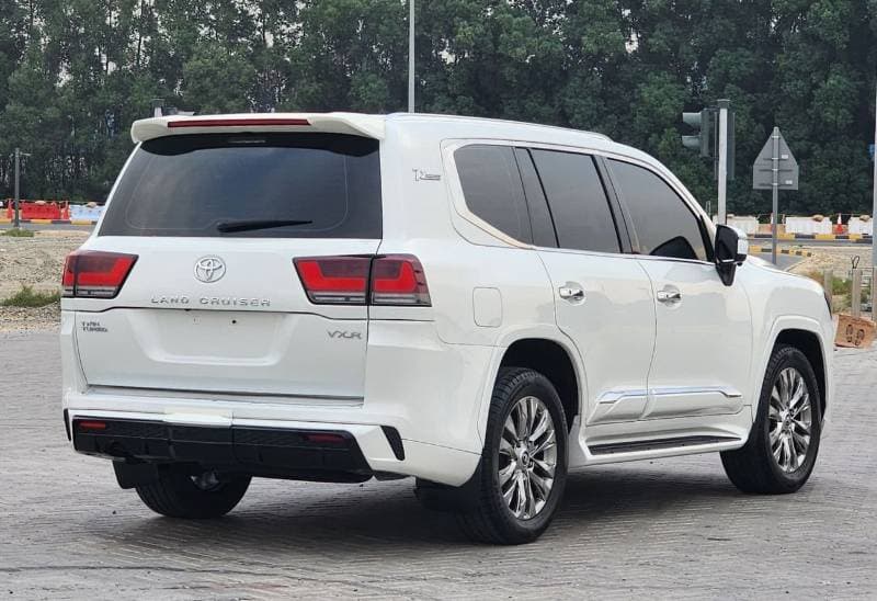 2009 Toyota Land Cruiser thumbnail 6