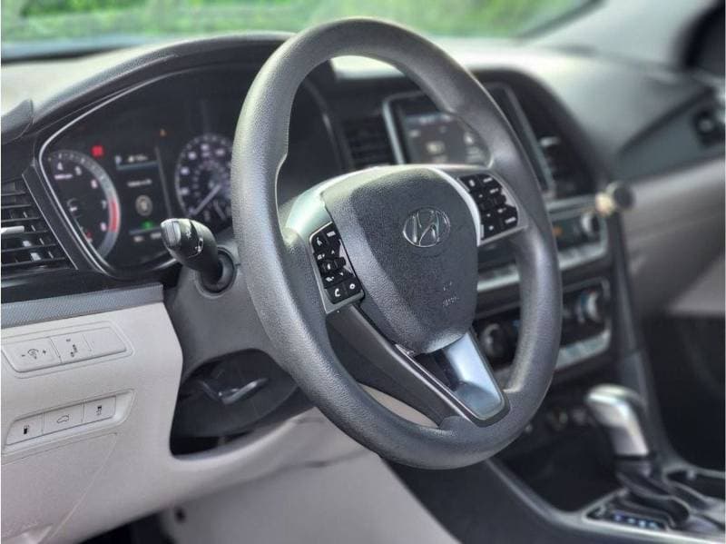 2018 Hyundai Sonata GL thumbnail 7