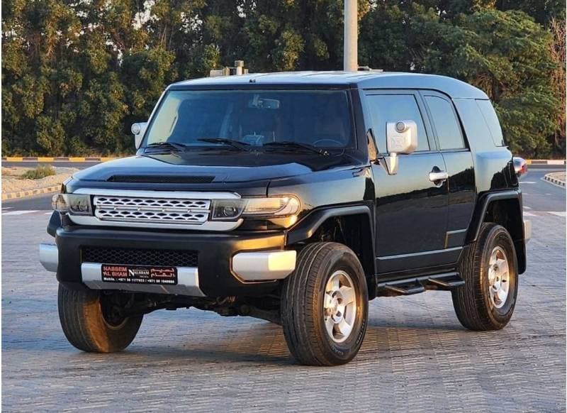 2010 Toyota FJ Cruiser BASE thumbnail 5