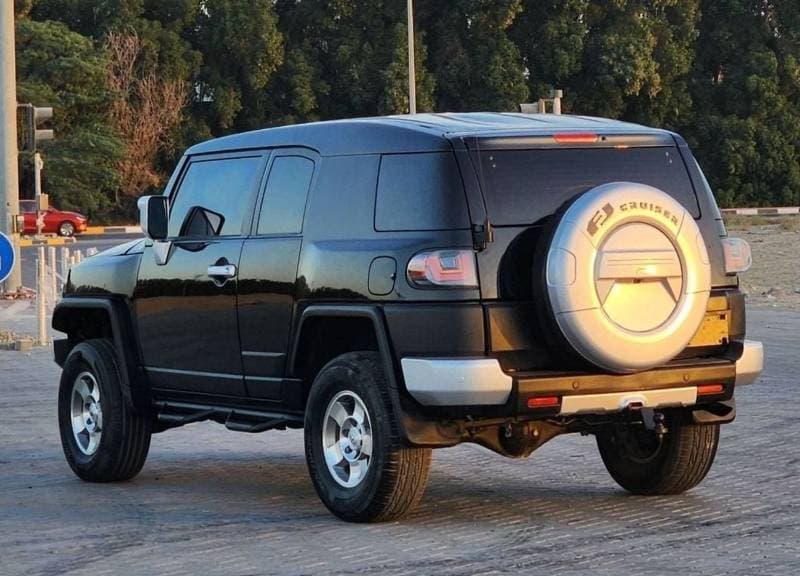 2010 Toyota FJ Cruiser BASE thumbnail 4