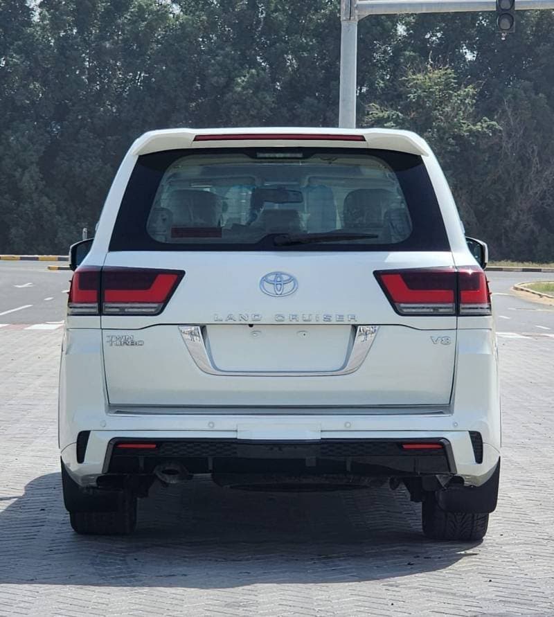 2010 Toyota Land Cruiser thumbnail 4
