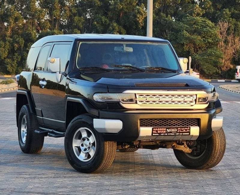 2010 Toyota FJ Cruiser BASE thumbnail 2