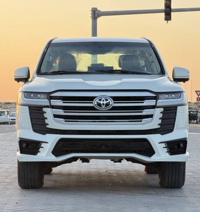2013 Toyota Land Cruiser thumbnail 2